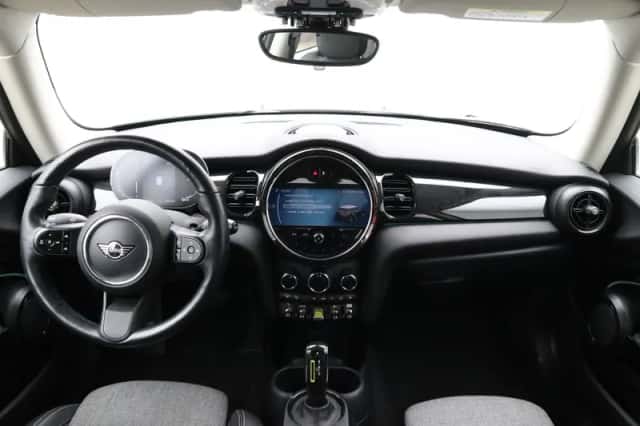 MINI Electric (2021) thumbnail 24