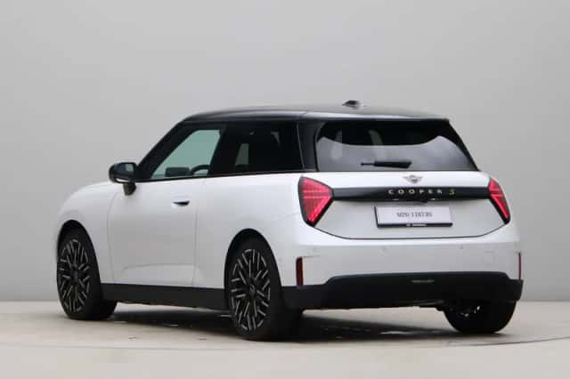MINI Cooper (2026) thumbnail 11