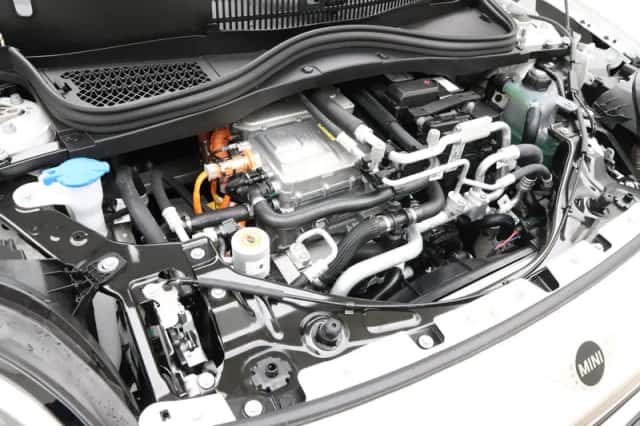 MINI Cooper (2026) thumbnail 4