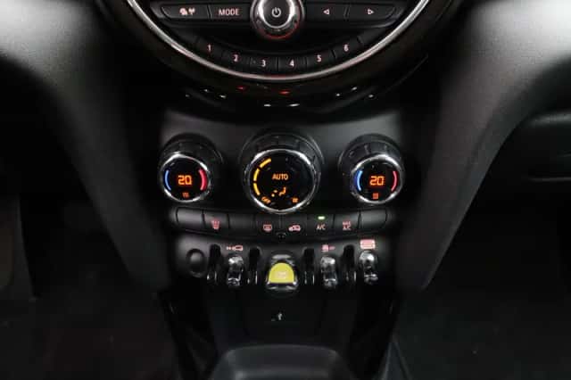 MINI Electric (2020) thumbnail 14