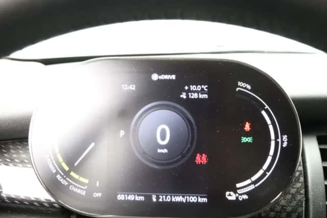 MINI Electric (2020) thumbnail 3