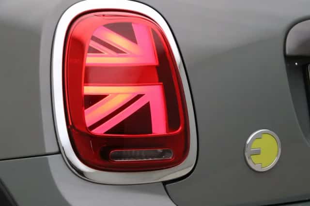 MINI Electric (2020) thumbnail 22