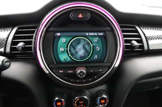MINI Electric (2020) thumbnail 25