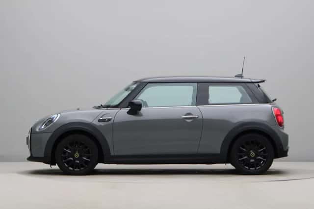 MINI Electric (2022) thumbnail 11