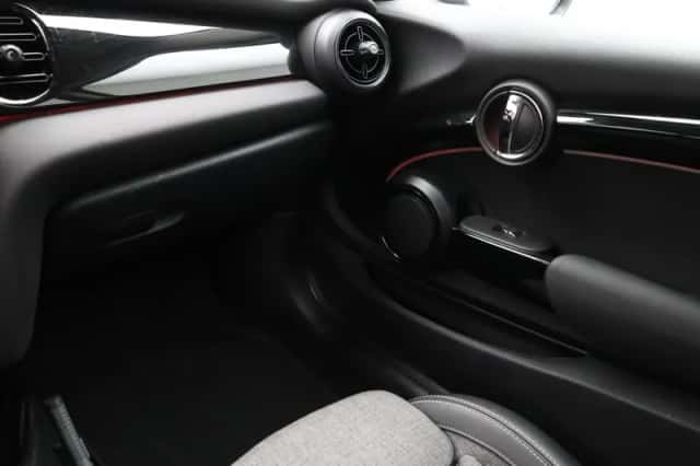 MINI Electric (2022) thumbnail 22