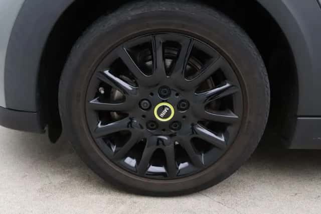 MINI Electric (2022) thumbnail 27