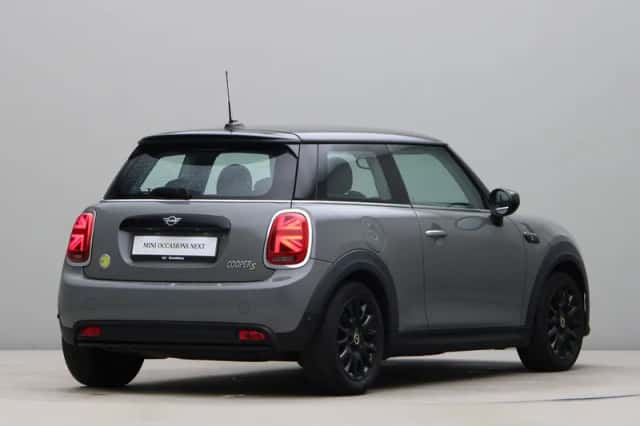 MINI Electric (2022) thumbnail 8