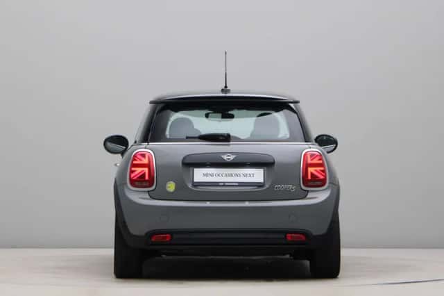 MINI Electric (2022) thumbnail 9
