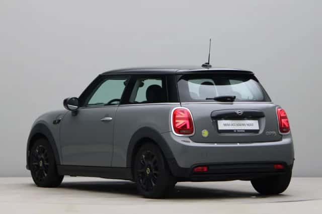 MINI Electric (2022) thumbnail 10