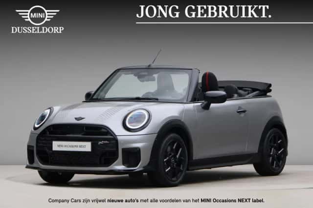 MINI Cabrio (2026) thumbnail 1
