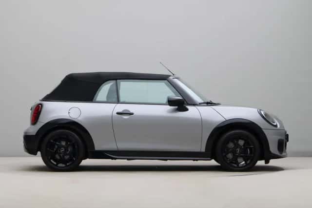 MINI Cabrio (2026) thumbnail 8