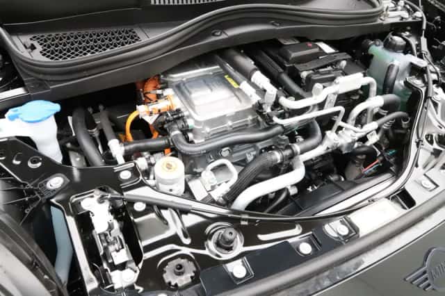 MINI Cooper (2026) thumbnail 26