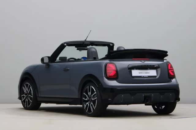 MINI Cabrio (2026) thumbnail 18