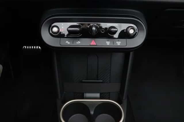 MINI Cabrio (2026) thumbnail 22
