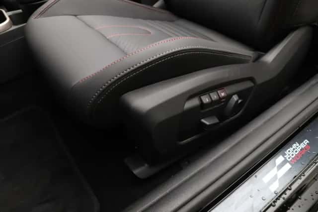 MINI Cabrio (2026) thumbnail 24