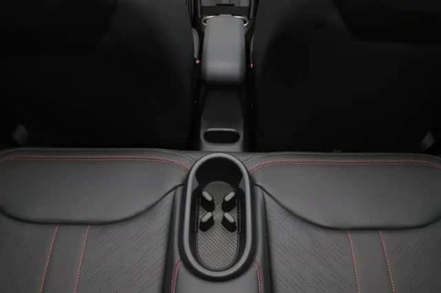 MINI Cabrio (2026) thumbnail 27