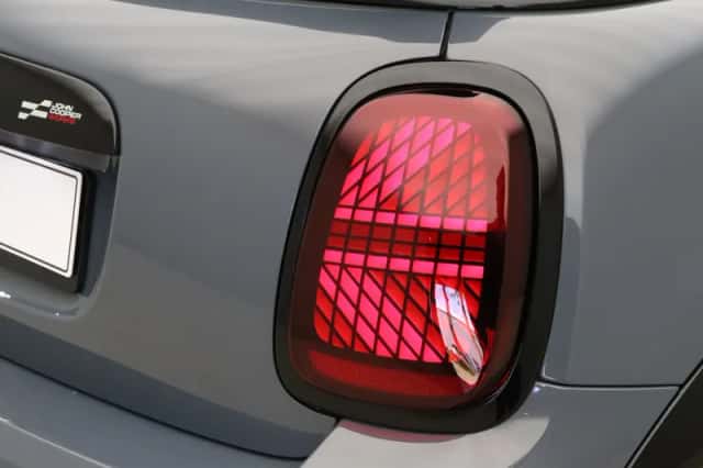MINI Cabrio (2026) thumbnail 30