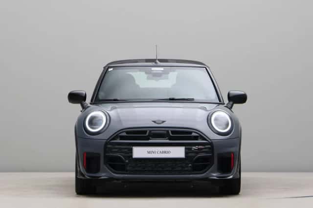 MINI Cabrio (2026) thumbnail 7