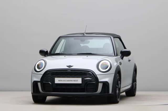 MINI Cabrio (2021) thumbnail 2