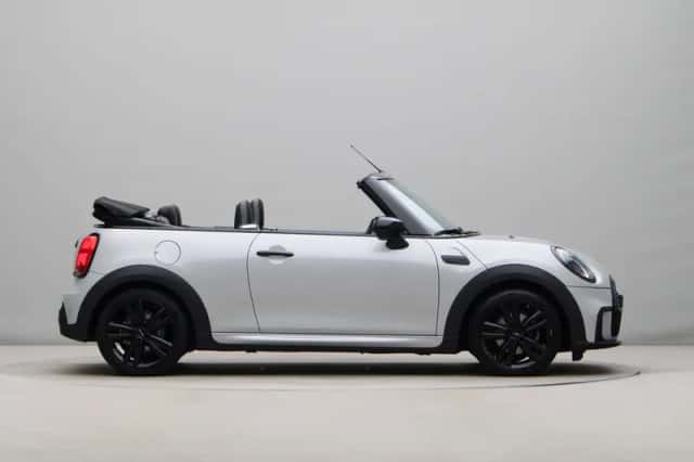 MINI Cabrio (2021) thumbnail 11
