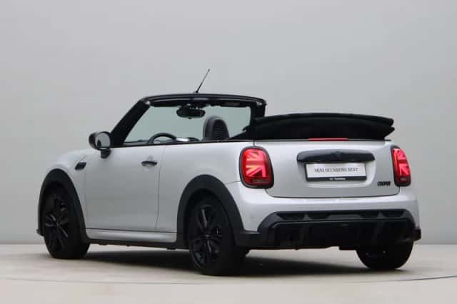 MINI Cabrio (2021) thumbnail 18
