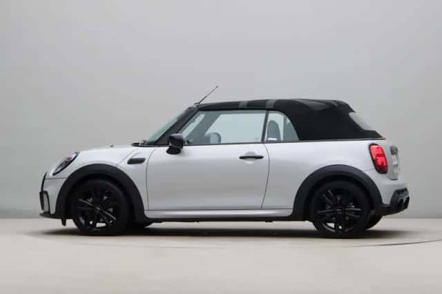 MINI Cabrio (2021) thumbnail 19