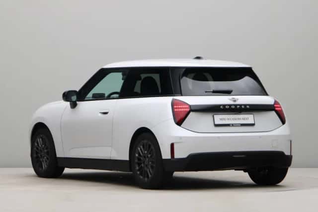 MINI Cooper (2026) thumbnail 11