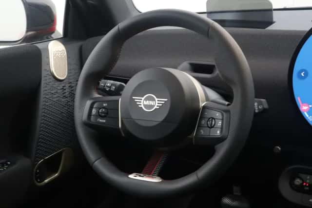 MINI Cooper (2026) thumbnail 2