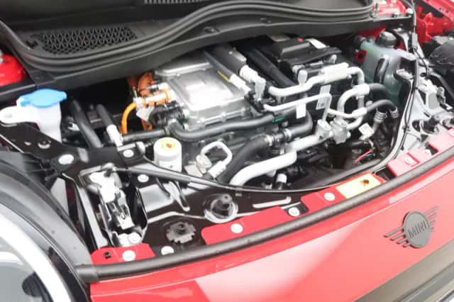 MINI Cooper (2026) thumbnail 4