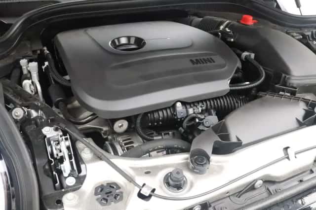 MINI Cooper (2024) thumbnail 4