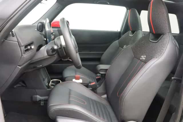 MINI Cooper (2024) thumbnail 5