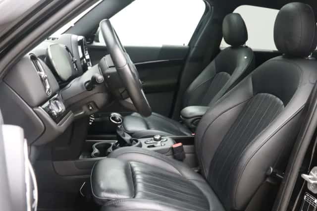 MINI Countryman (2022) thumbnail 4