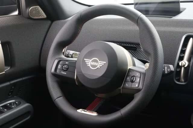 MINI Countryman (2026) thumbnail 2