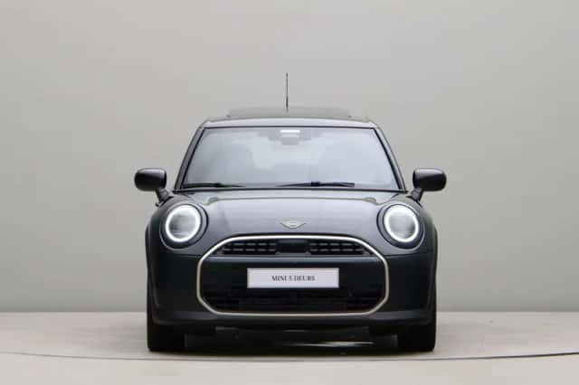 MINI Cooper (2026) thumbnail 6