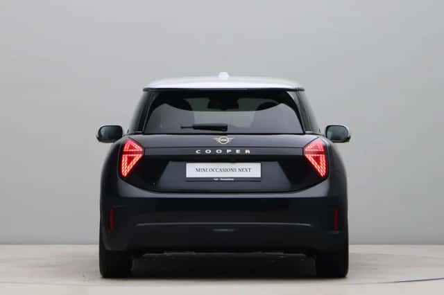 MINI Cooper (2024) thumbnail 10