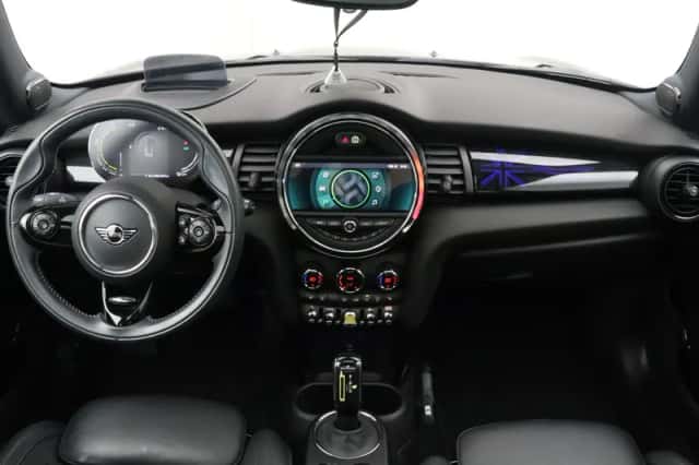 MINI Electric (2020) thumbnail 12