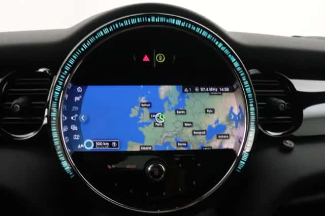 MINI Electric (2022) thumbnail 21