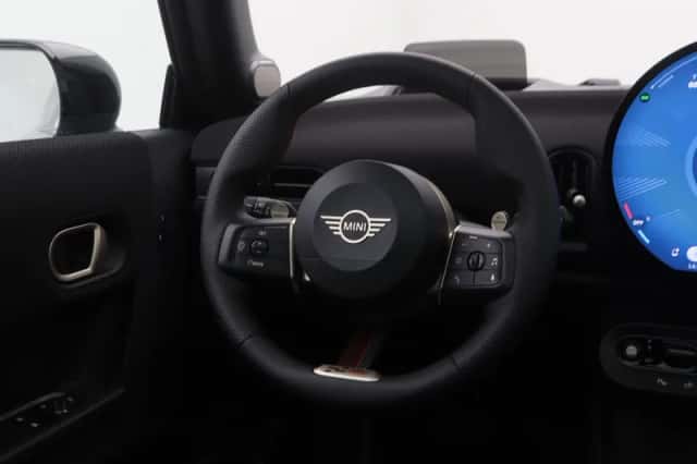 MINI Cooper (2026) thumbnail 2