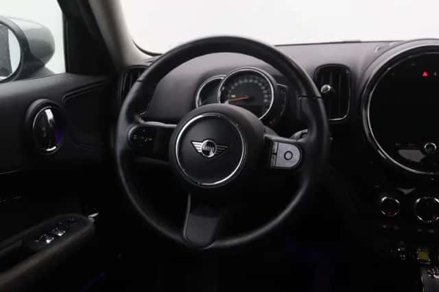 MINI Countryman (2022) thumbnail 2