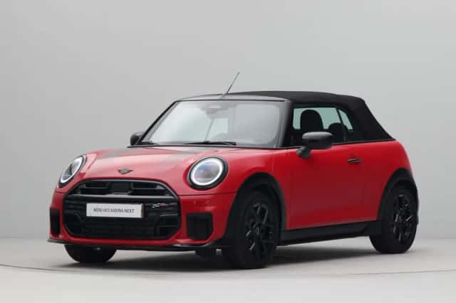 MINI Cabrio (2026) thumbnail 2