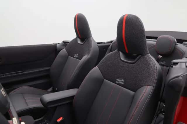 MINI Cabrio (2026) thumbnail 6