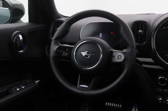 MINI Countryman (2023) thumbnail 2