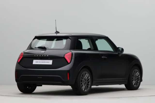 MINI Cooper (2025) thumbnail 5
