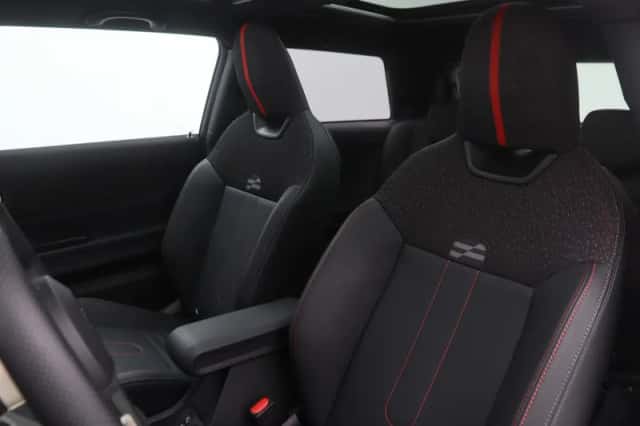 MINI Cooper (2025) thumbnail 5