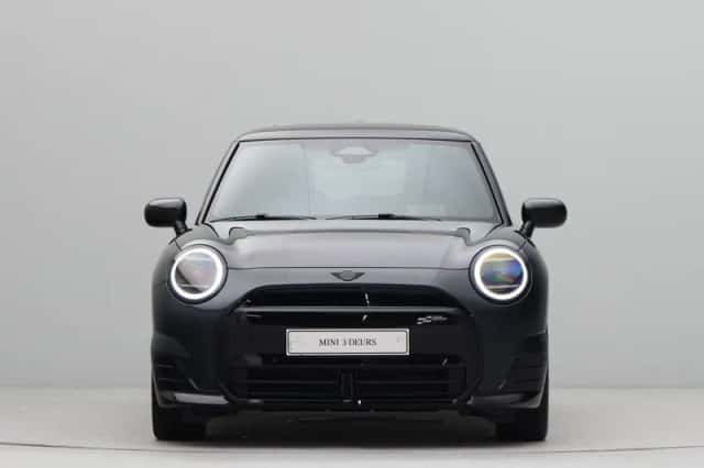MINI Cooper (2026) thumbnail 2