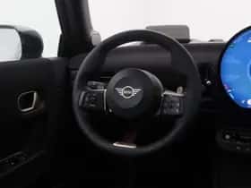 MINI Cooper (2026) thumbnail 2