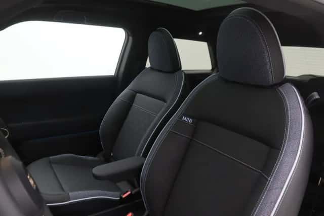 MINI Cooper (2026) thumbnail 4