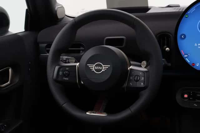 MINI Cooper (2026) thumbnail 2