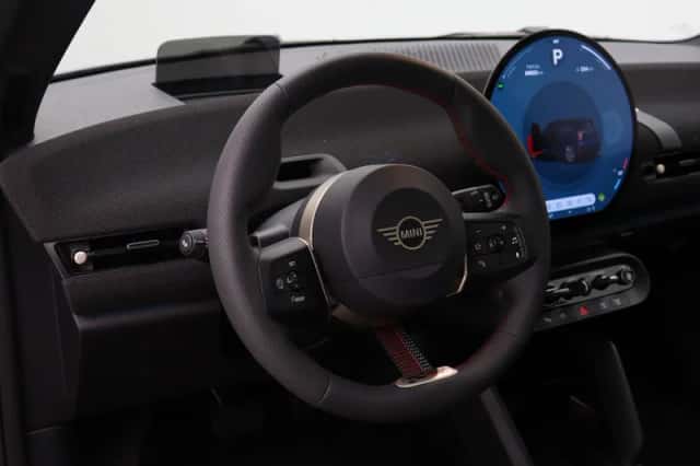 MINI Cooper (2026) thumbnail 2