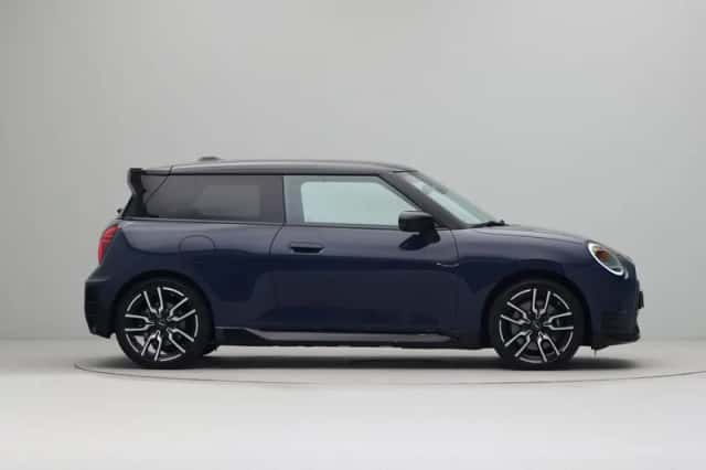 MINI Cooper (2026) thumbnail 6